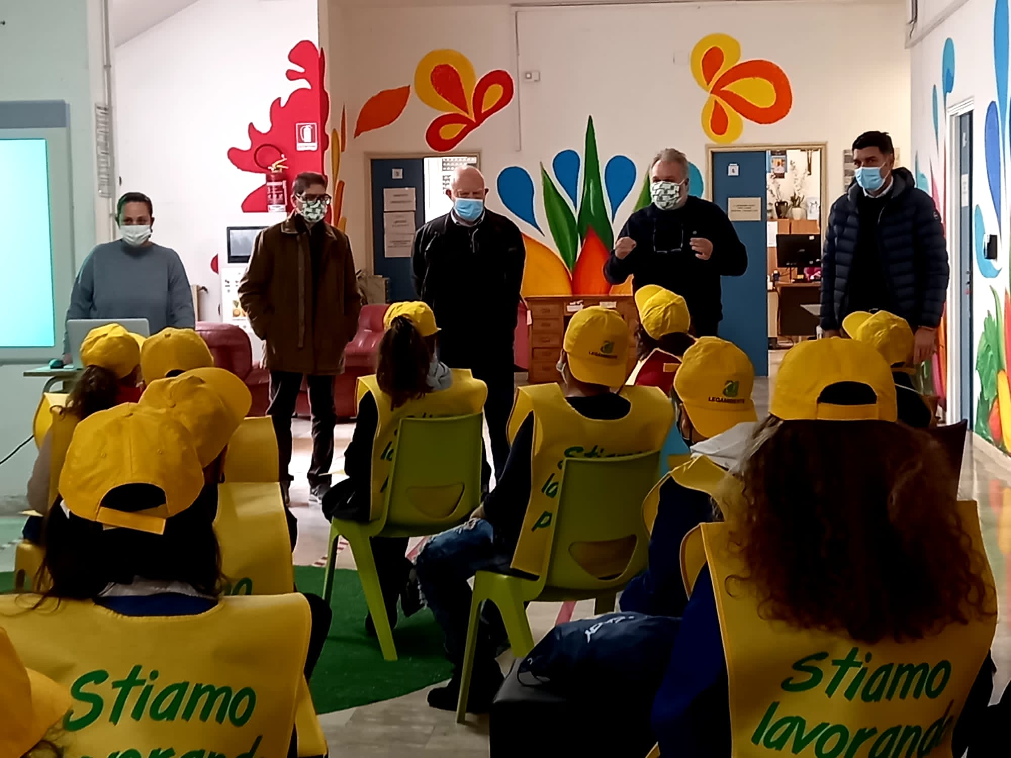 Puliamo il Mondo a Rombiolo. Giornata di educazione ambientale alla Scuola Primaria del locale Istituto Comprensivo