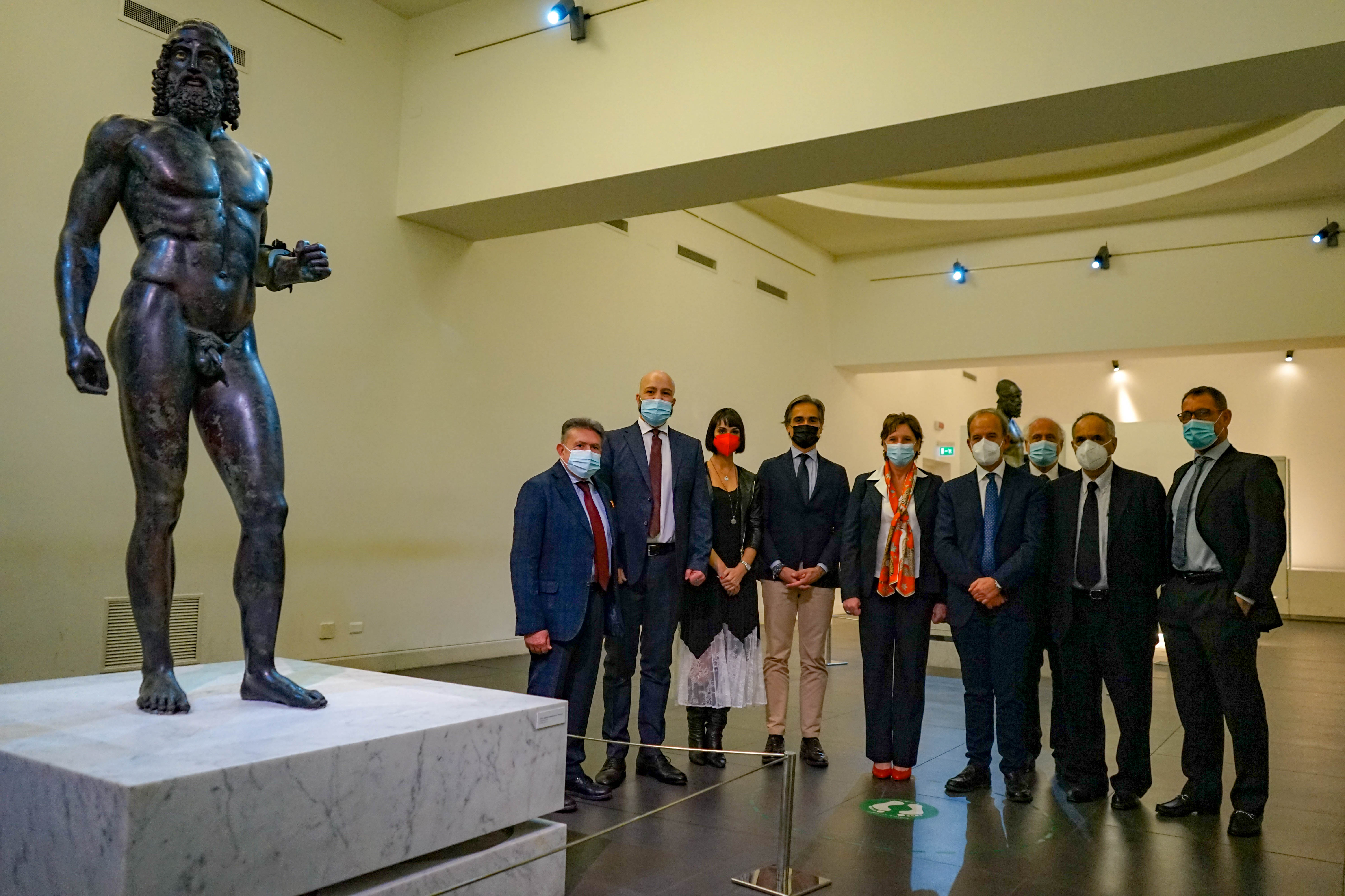 Il Ministro dell’Università Messa in visita ai Bronzi di Riace