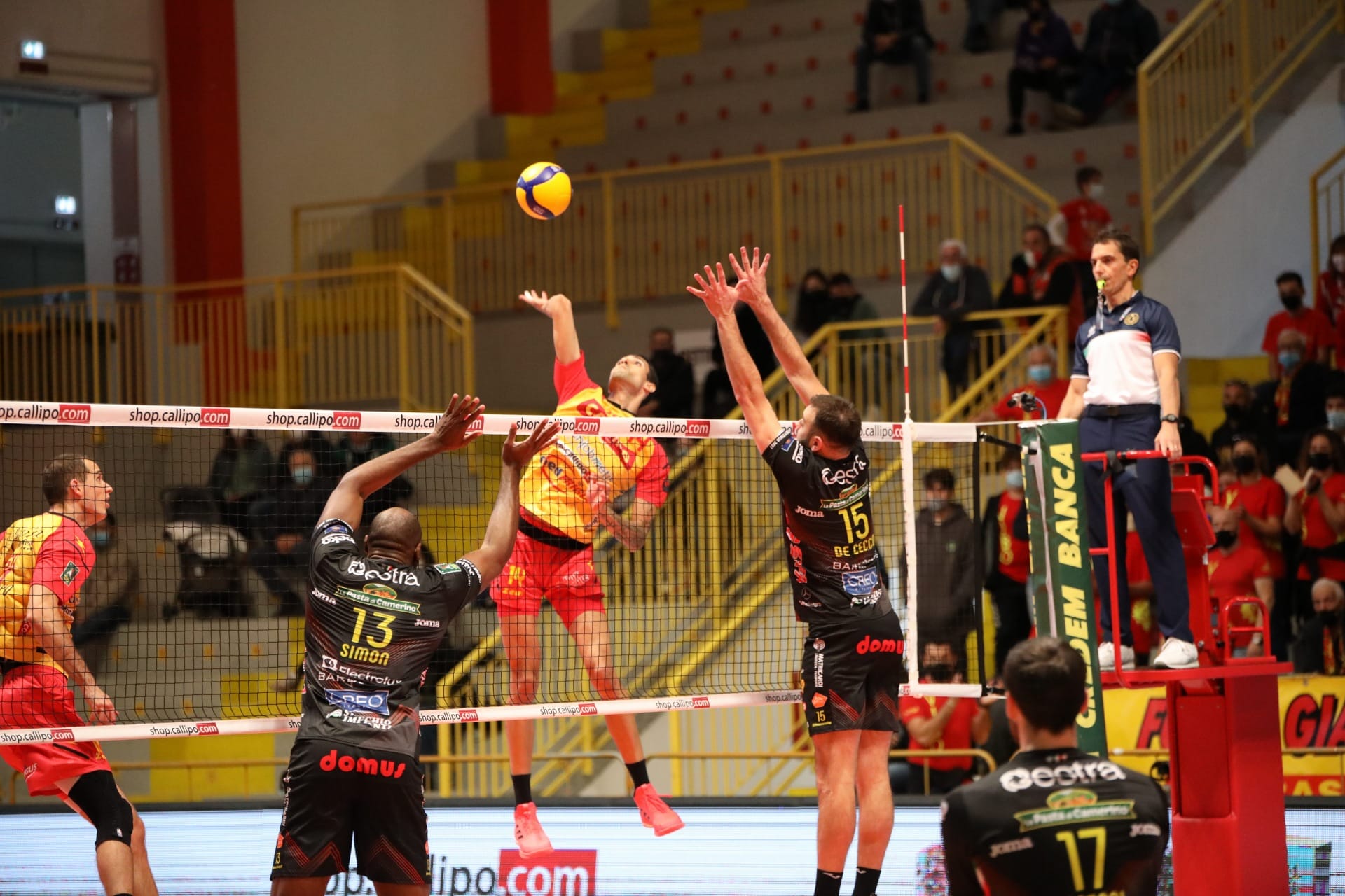 Volley – Per la Tonno Callipo tanta buona volontà si infrange sul muro della big Civitanova