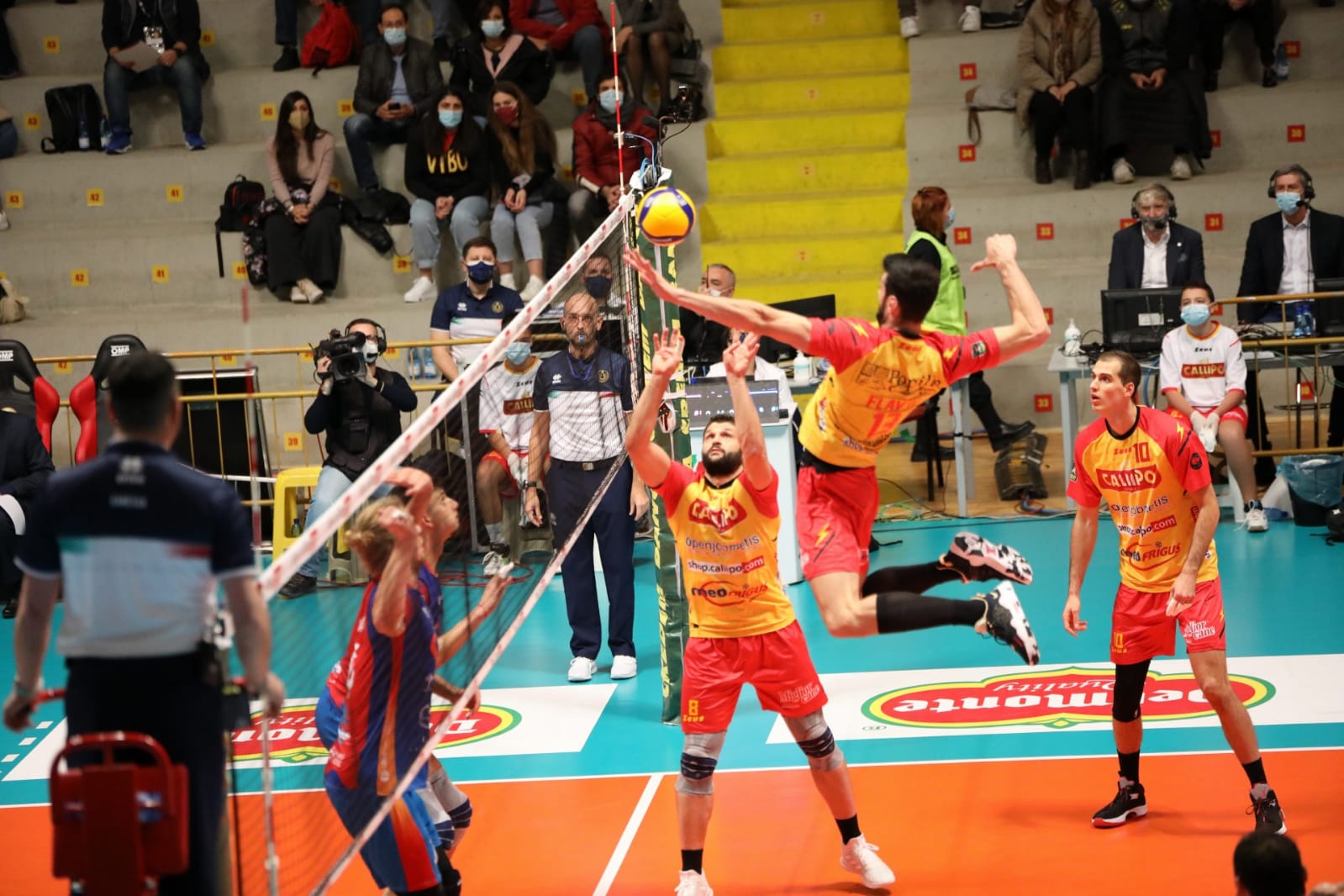 Volley: la Tonno Callipo ottiene un punto nella battaglia contro Monza