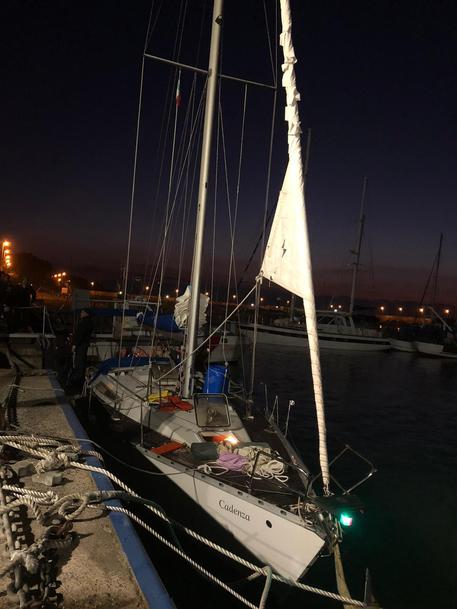 Una cinquantina di migranti sbarcano nella notte a Bianco (RC)