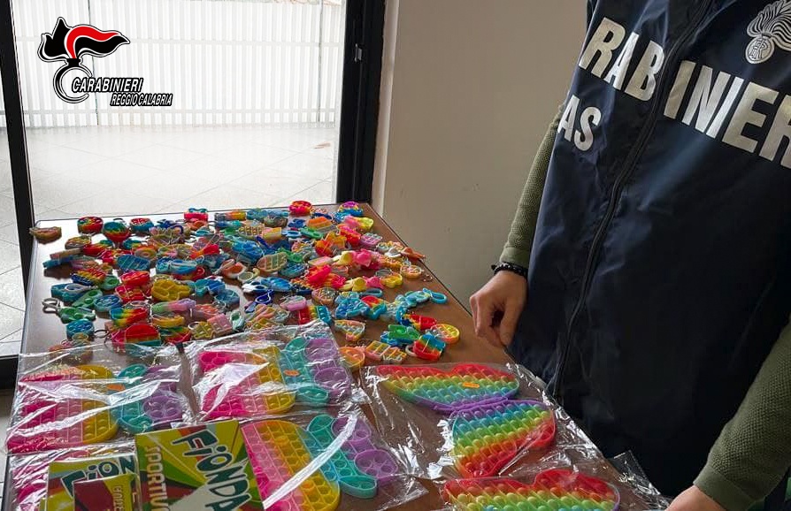 Giocattoli pericolosi per i bambini, sequestro dei Nas a Reggio Calabria