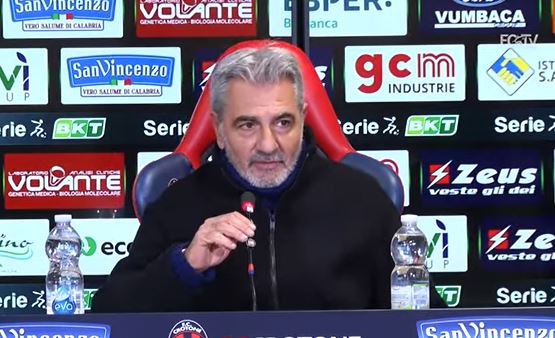Crotone, Vrenna: “I giocatori dovrebbero vergognarsi, devono mettersi in testa che sono in una società importante”