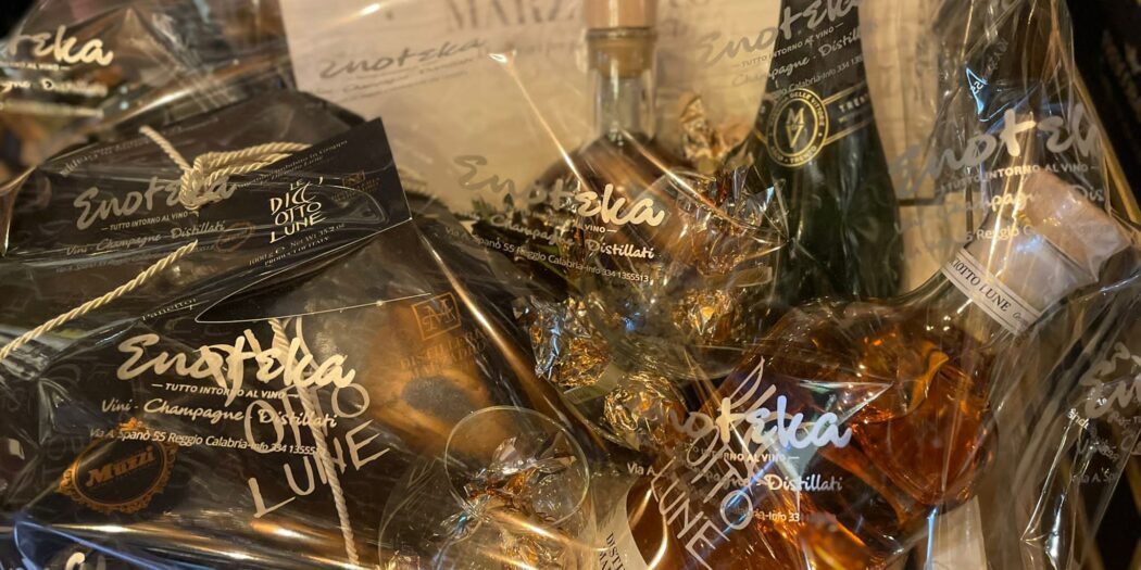 Da Enoteka idee regalo perfette per un Natale ricco di bontà enogastronomiche