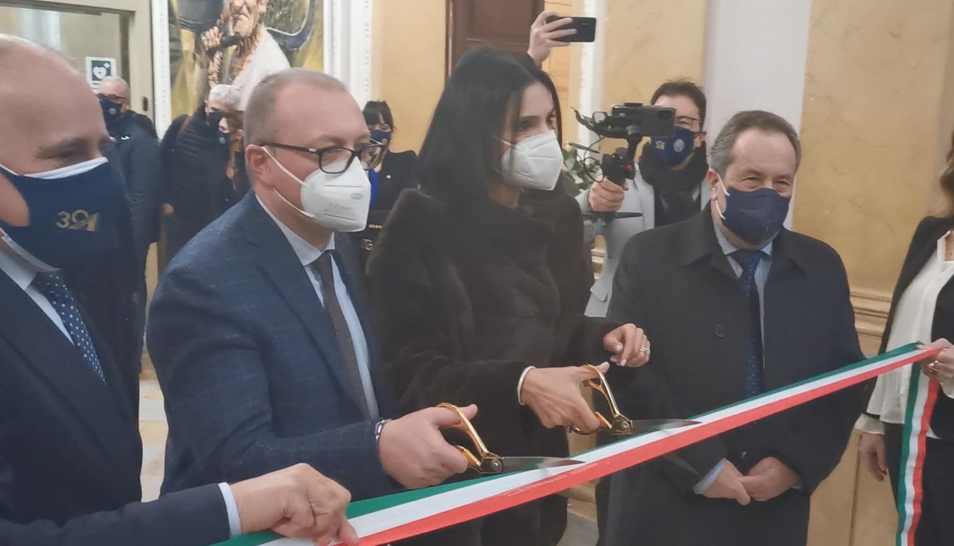 Inaugurata la mostra sui trent’anni della DIA, Versace: “Fondamentale far conoscere ai giovani l’impegno dello Stato a tutela dei diritti e della legalità”