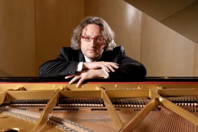 Amici della Musica, a Catanzaro le improvvisazioni su arie d’opera di Mattia Mistrangelo