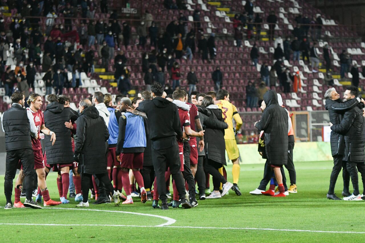 Reggina-Crotone, le foto del match