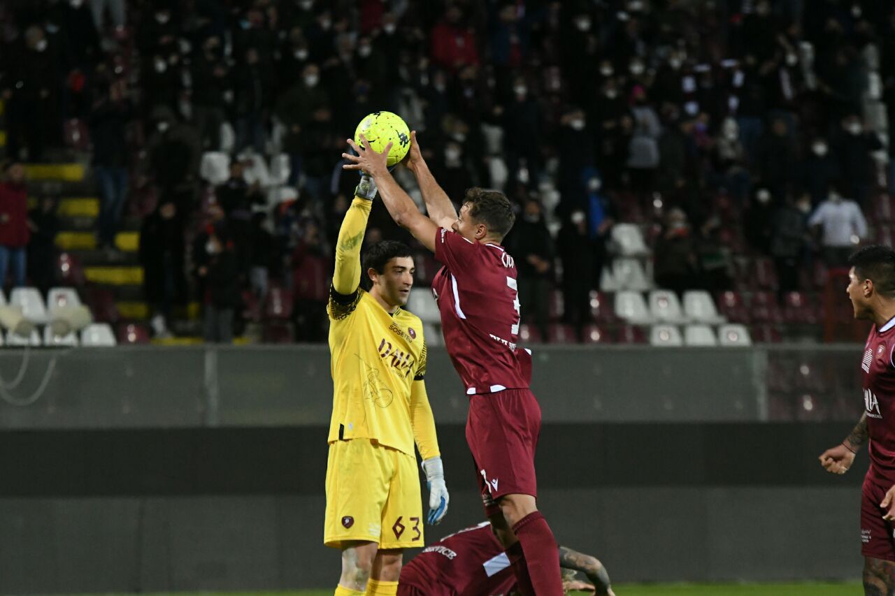 Reggina-Crotone, le foto del match