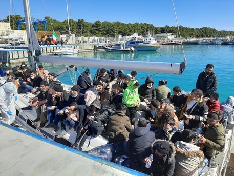 Muovo sbarco di migranti in Calabria