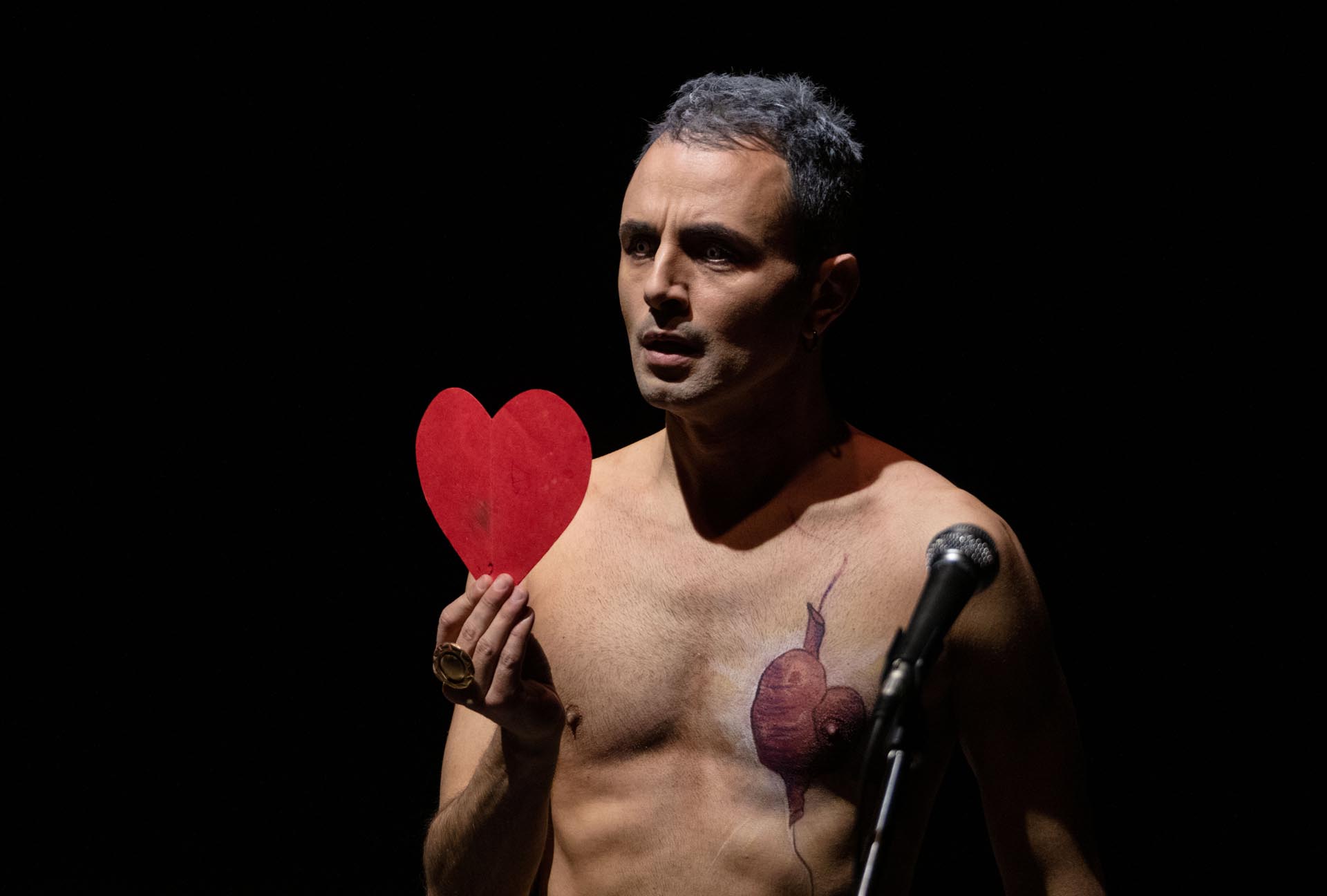 Reggio Calabria – “Clitennestra”, un amore devastante, raffinato e crudo