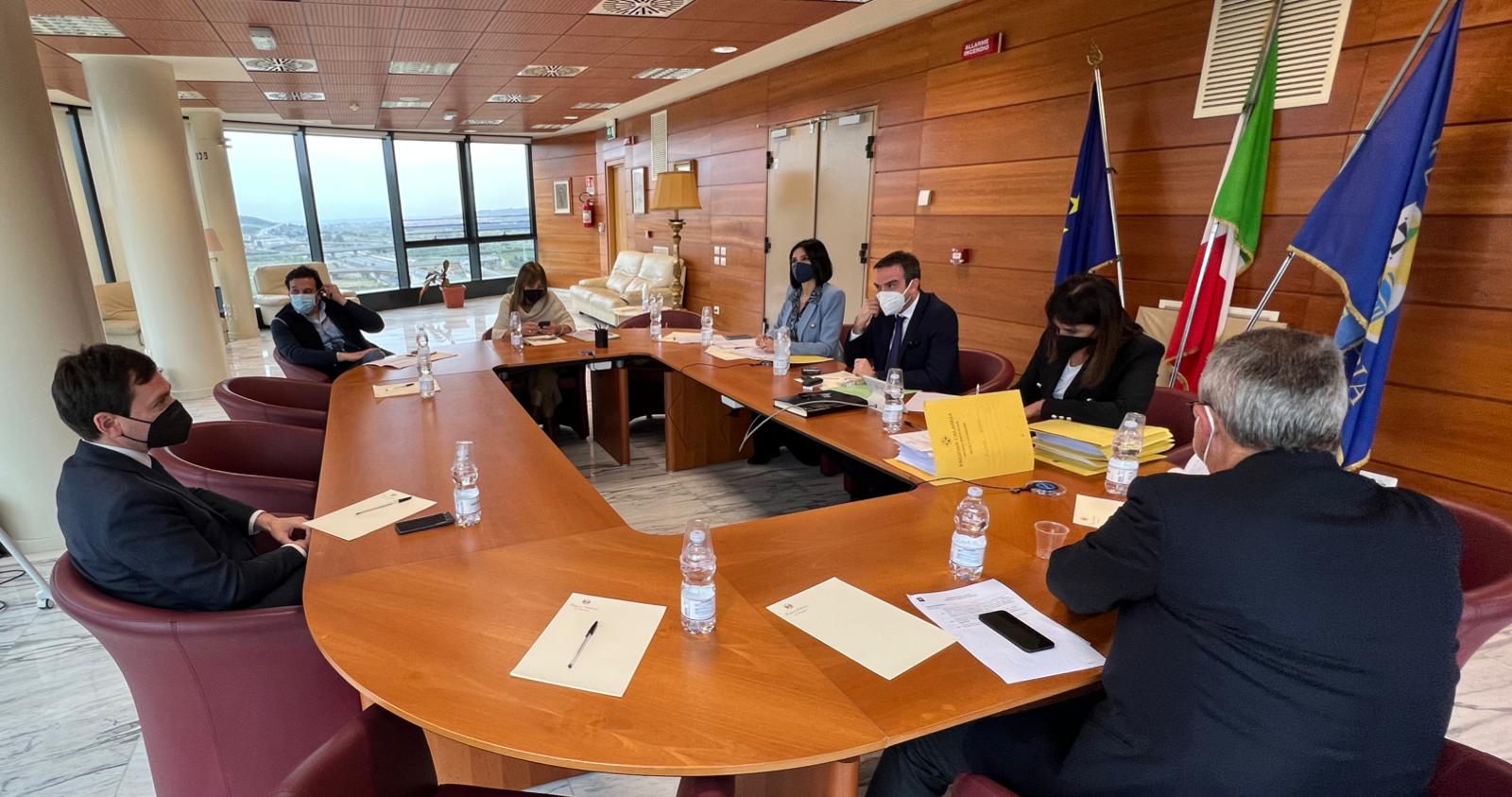 Fondi Ue, ok della Giunta a POR 2021-2027: alla Calabria 3,17 miliardi. Occhiuto: “Tra prime regioni in Italia”
