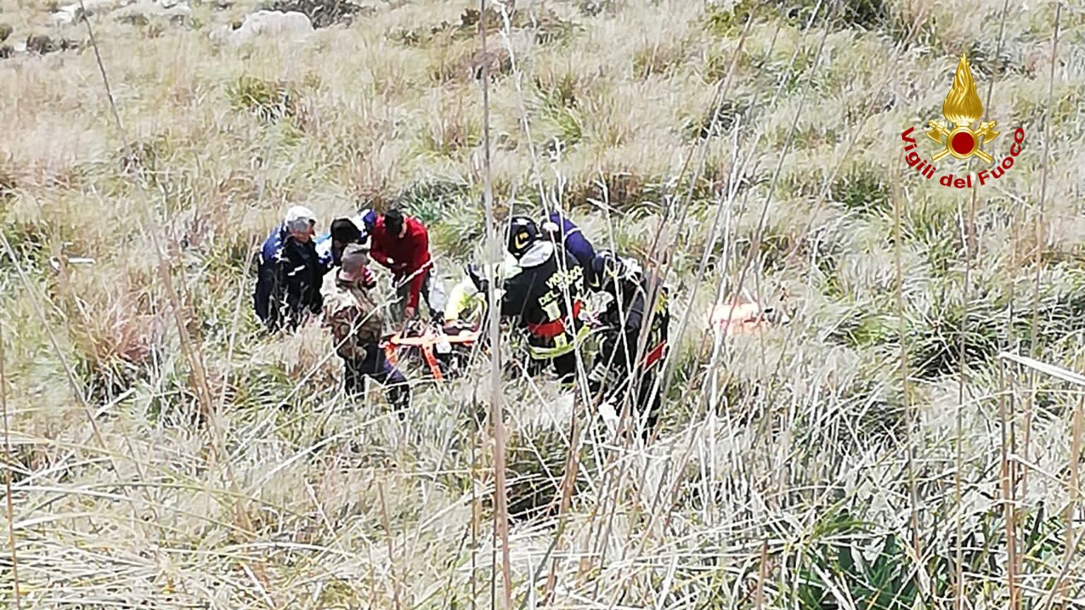 Intervento dei Vilgili del FUoco, persona salvata in una zona impervia (VIDEO)