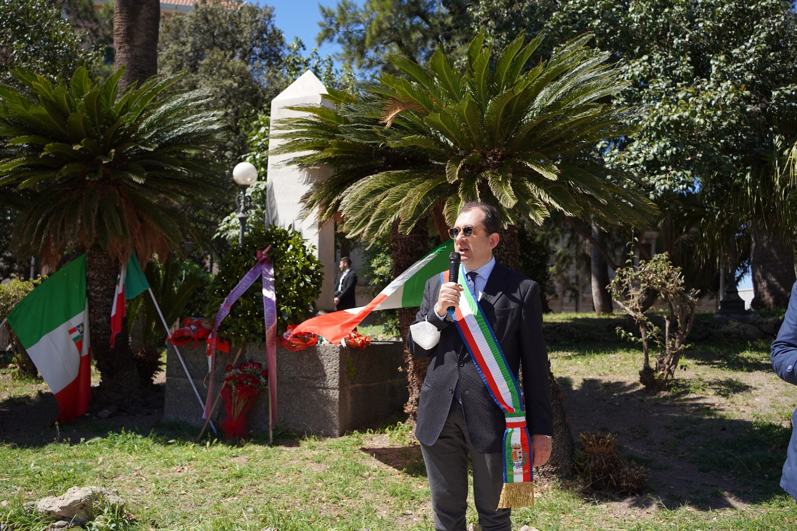 Reggio Calabria celebra il suo 25 aprile, alla Villa Comunale la tradizionale cerimonia alla presenza delle autorità cittadine e dei rappresentanti delle associazioni