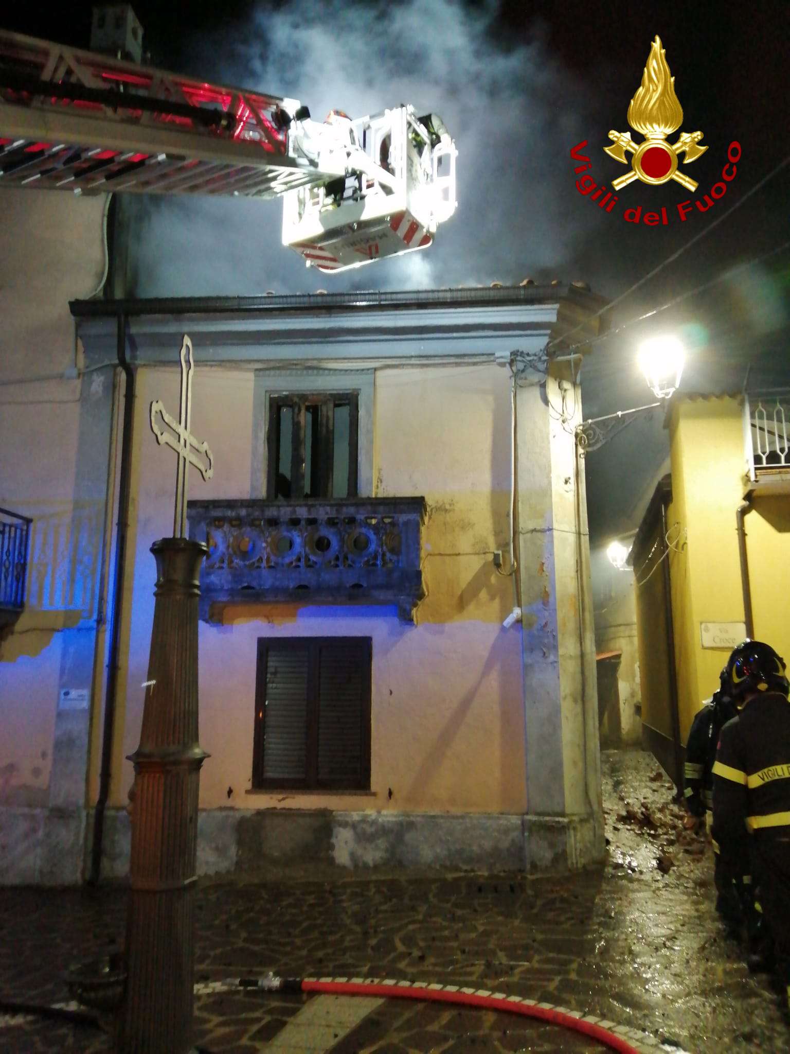 Incendio in una abitazione nel vibonese