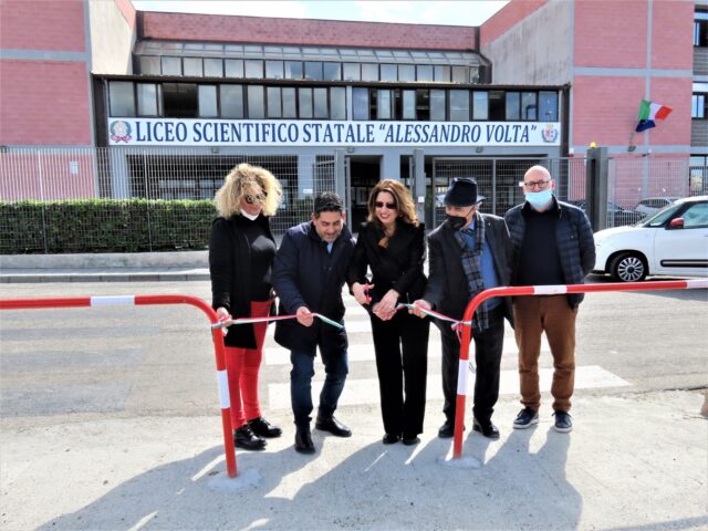 Reggio Calabria – Cento parcheggi sono stati consegnati al Liceo “ Alessandro Volta”