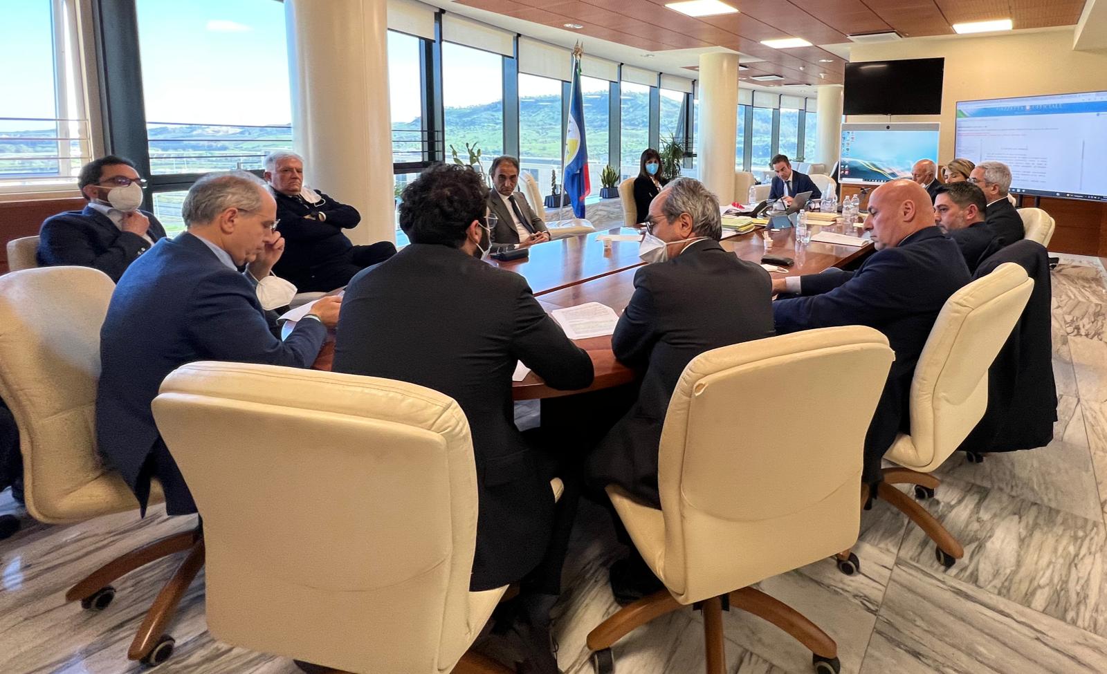 Occhiuto vede Anci Calabria: “Regione non commissaria enti locali, ma su sistema idrico e rifiuti serve svolta”