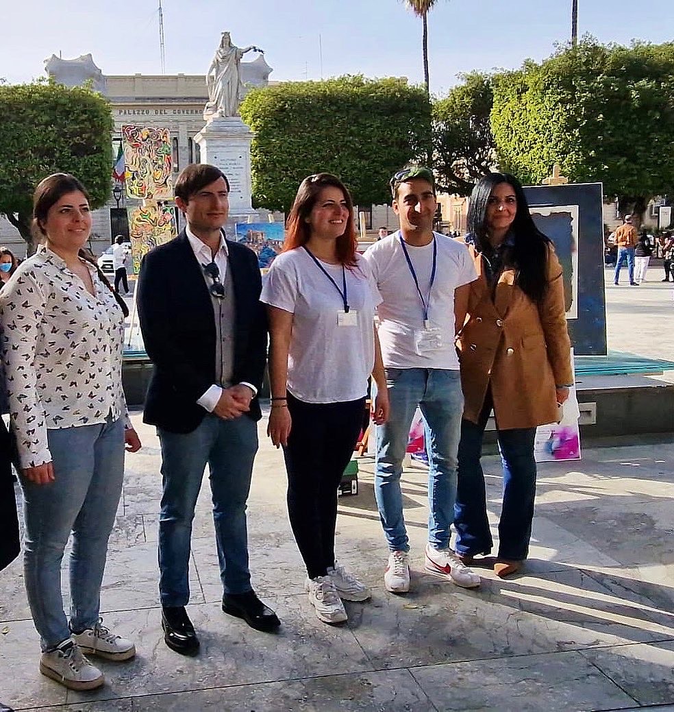 Reggio Calabria – A Piazza Italia successo straordinario per l’evento “C’è’ Gi’Arte”