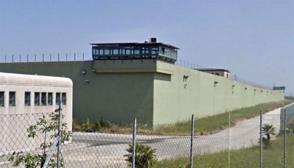 Nuova aggressione al carcere di Vibo Valentia, agente colpito alla testa