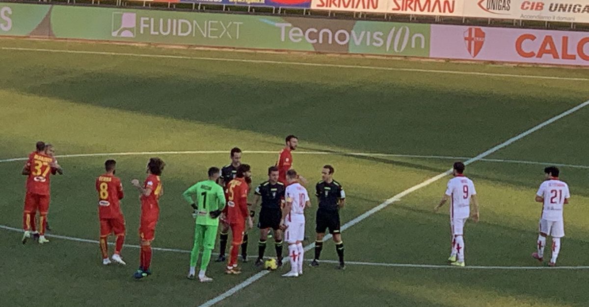 Reti bianche nella corsa alla B, Catanzaro in crescita contro il Padova. La semifinale si decide al ritorno