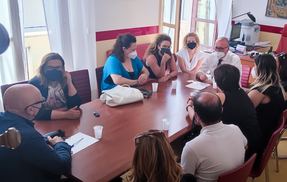 Scuole sicure, Città metropolitana e Comune ascoltano le istanze dei genitori