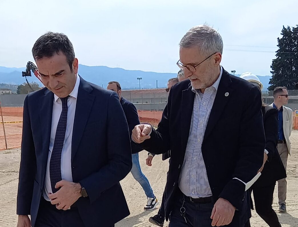 Laghi interroga Occhiuto sulla tutela dei Gigli di Mare dopo gli atti vandalici avvenuti a Praia a Mare (CS)