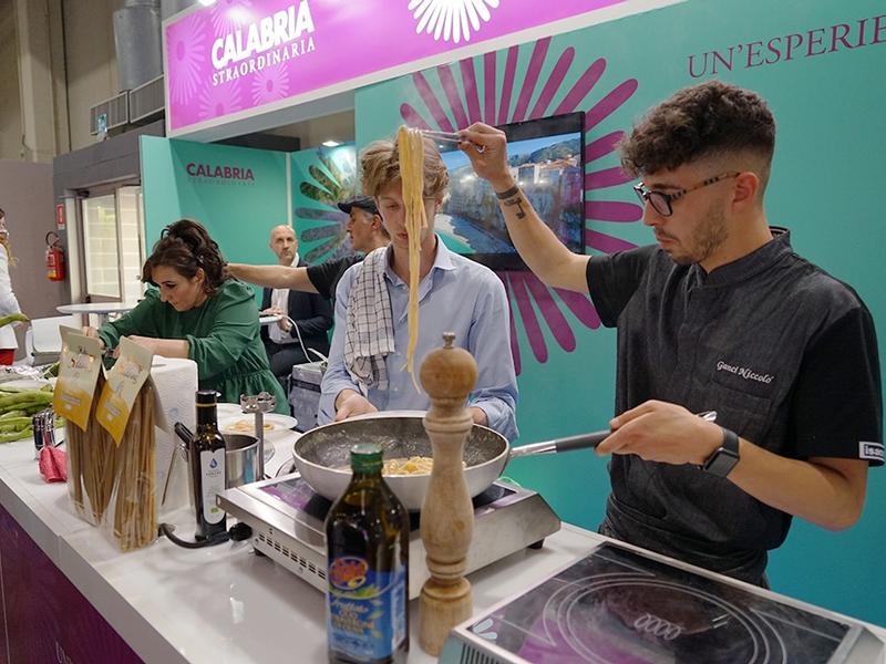 Cibus, a Parma la “Calabria Straordinaria” ha conquistato pubblico e operatori