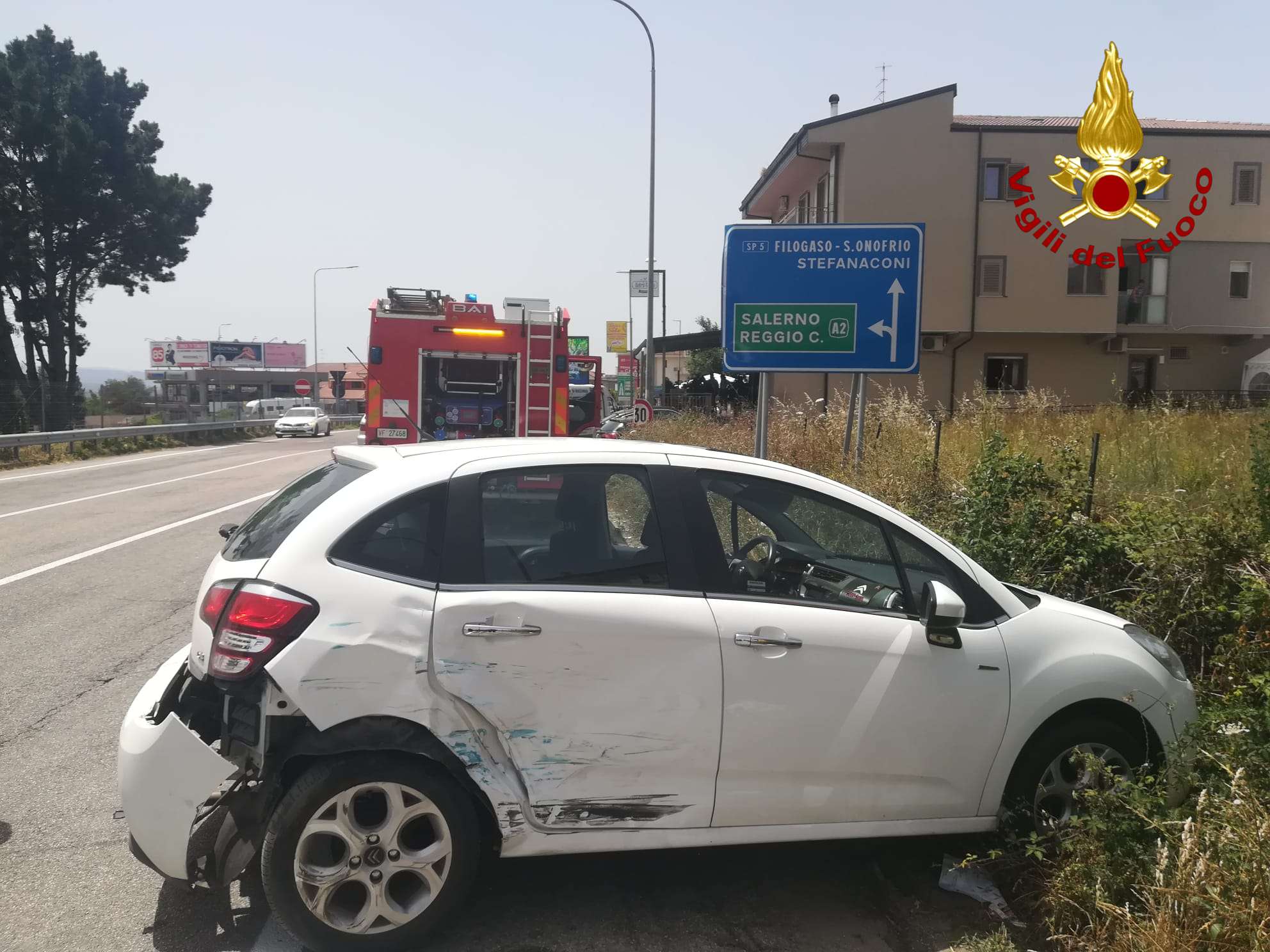 Incidente all’ingresso dello svincolo dell’A/2 nel Vibonese: coinvolte due auto