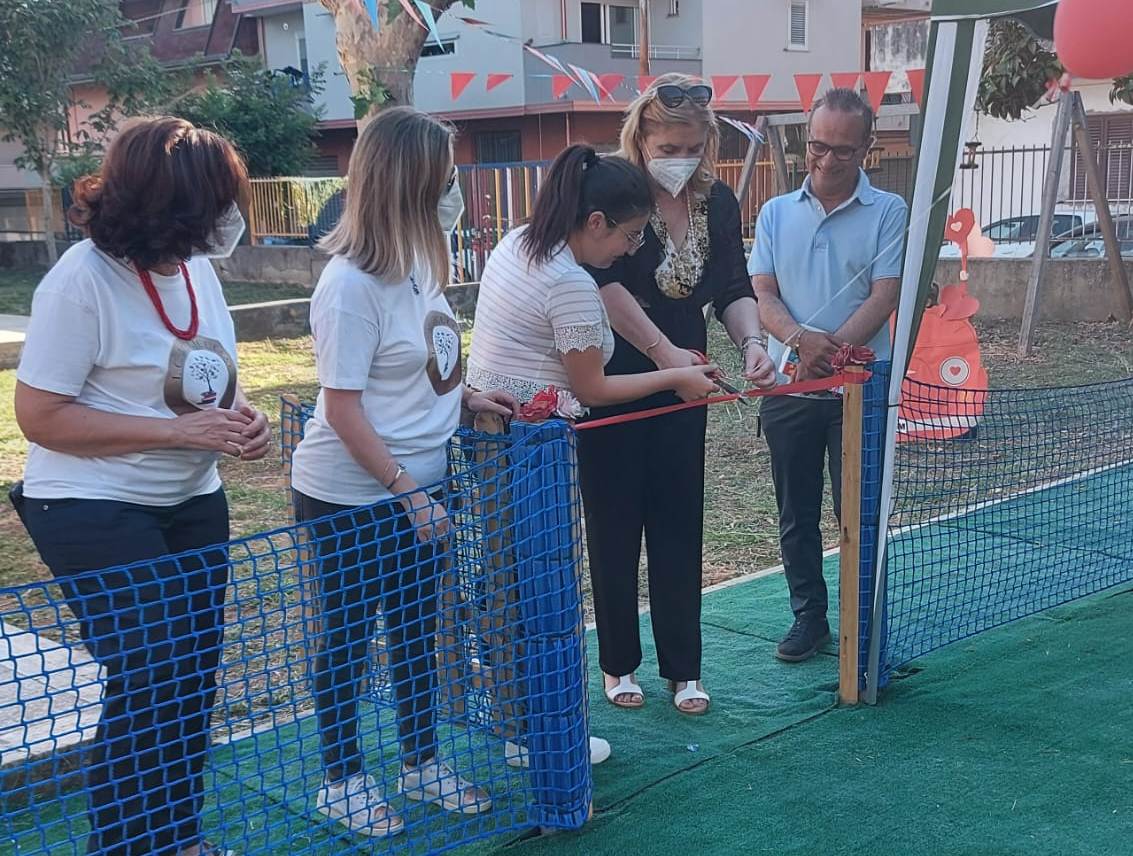 Melicucco ha la sua “Oasi sicura”. L’area ludico-ricreativa realizzata nel giardino della Scuola dell’Infanzia “Madre Teresa di Calcutta”