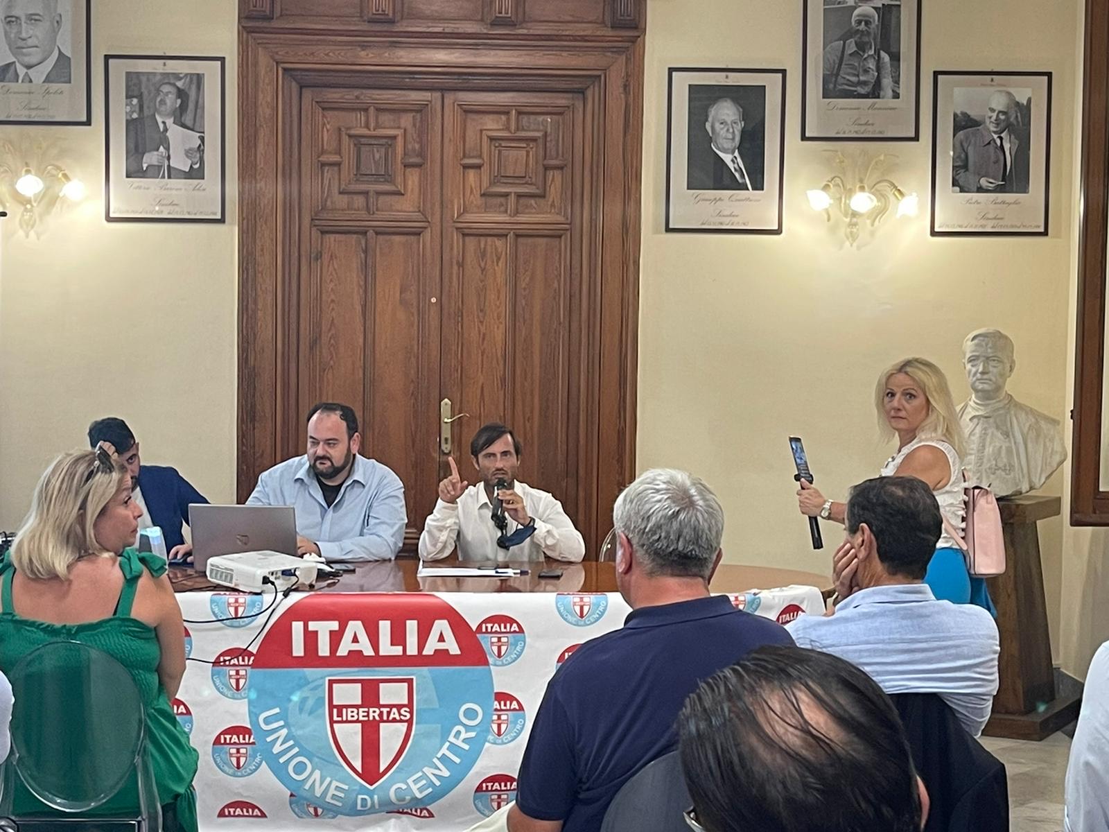 Reggio Calabria – Il passaggio di Cardia all’Udc che sbatte la porta alla maggioranza: ‘Da amministrazione zero risposte ai problemi dei reggini’