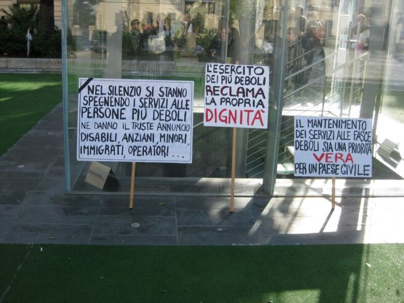 Chiusura centri diurni, una vergogna. La lettera dei genitori: ‘Come lo spieghiamo ai nostri figli?’
