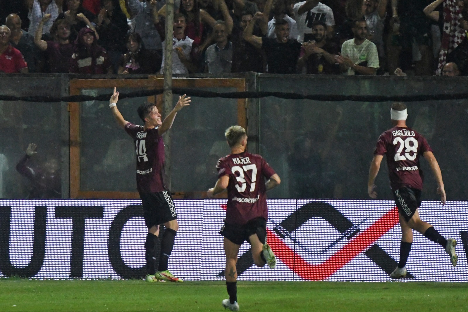 Reggina: Fabbian gol a 19 anni, ma ecco chi sono i 5 marcatori più giovani della storia amaranto