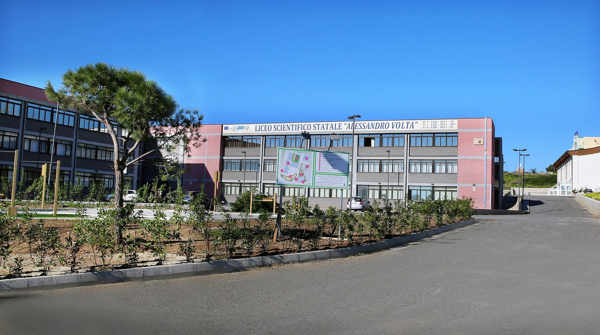 Reggio Calabria – Avvio anno scolastico: il Liceo Scientifico “Alessandro Volta” comunica il piano trasporti e viabilità