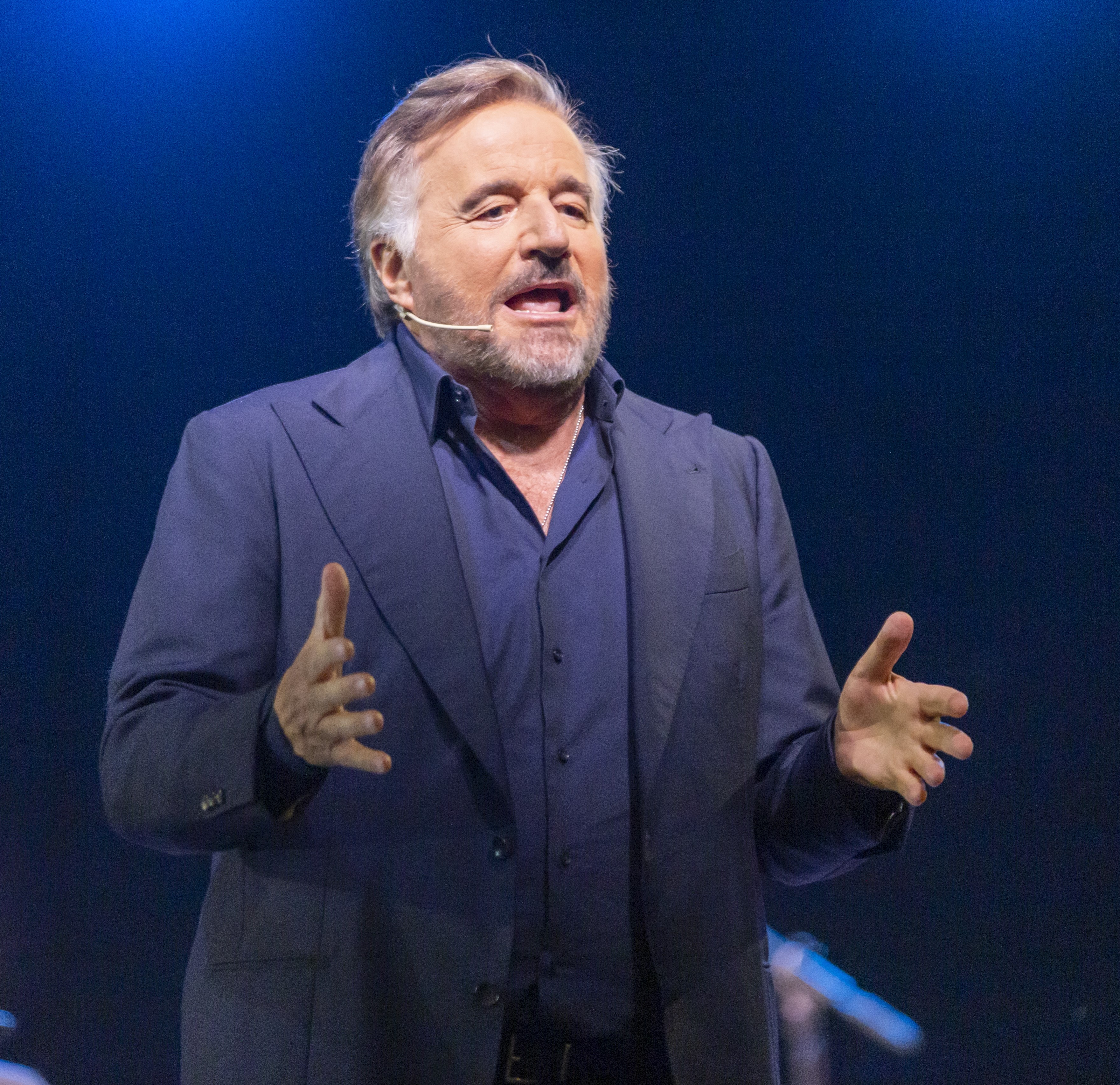 Festival d’Autunno, anticipato lo spettacolo di Christian De Sica