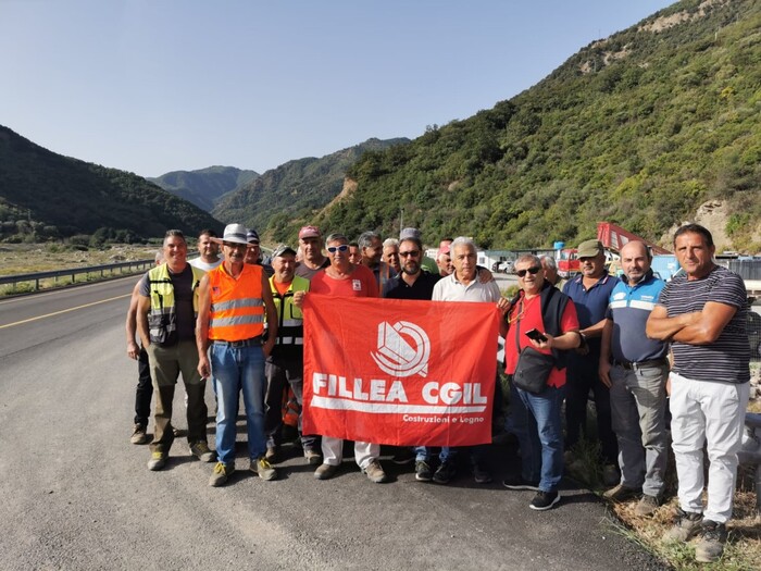 Stipendi non pagati, stop cantiere a Longobucco