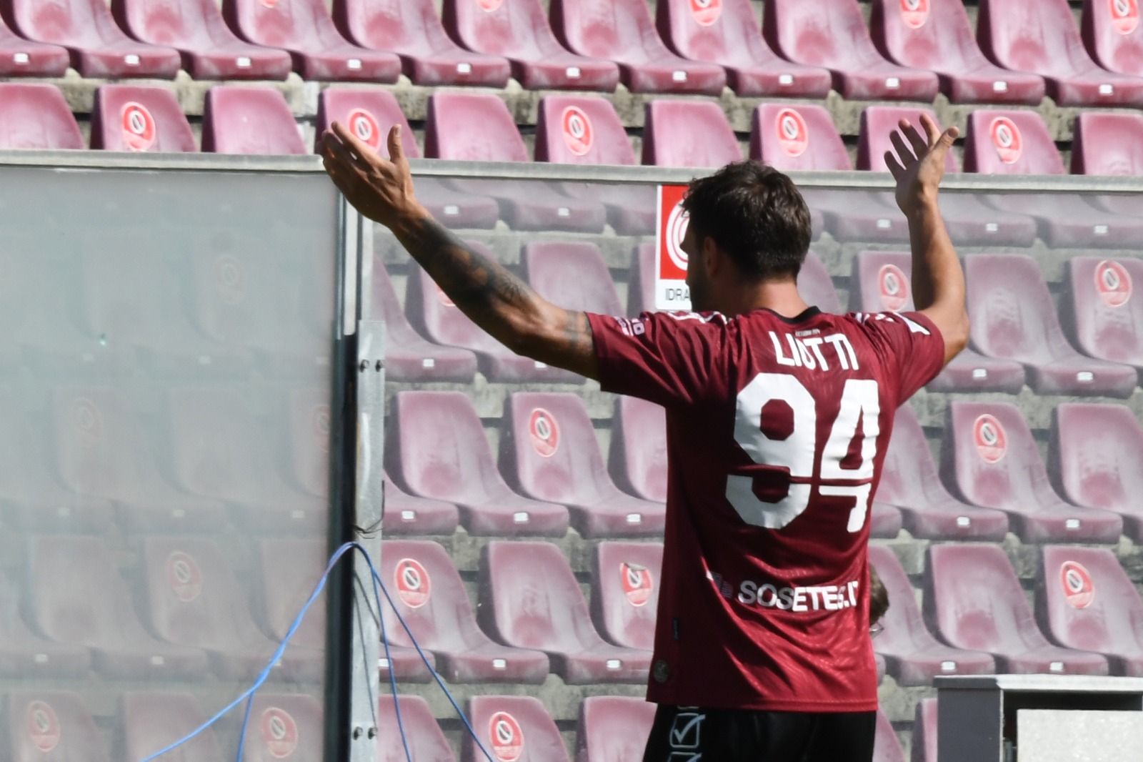 Reggina, Liotti: “Felice di rivedere una curva così, Menez è un campione”