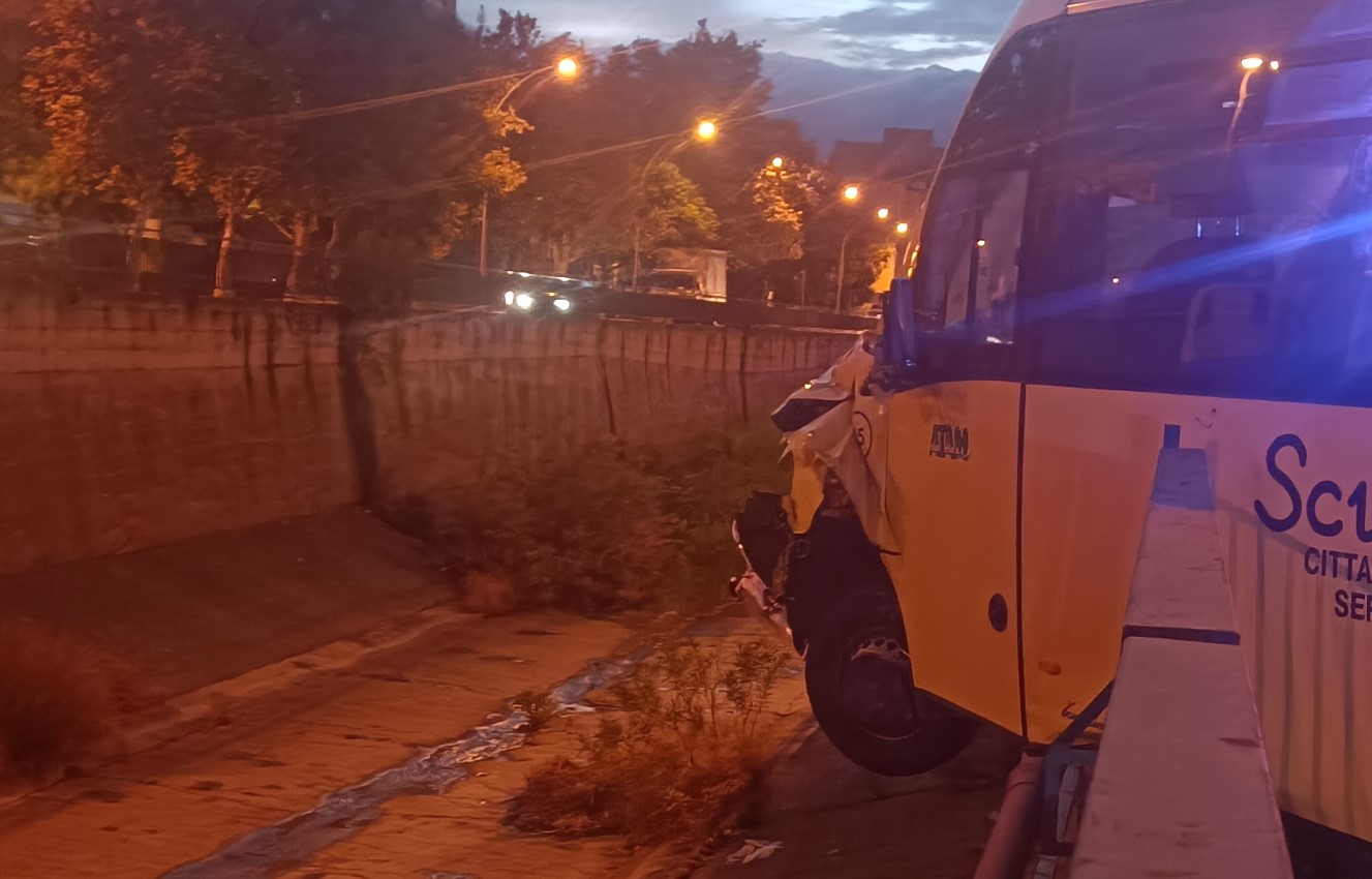 Reggio Calabria,  l’incidente sul Calopinace visto dal primo soccorritore: “Accaduto tutto alle 6.10”