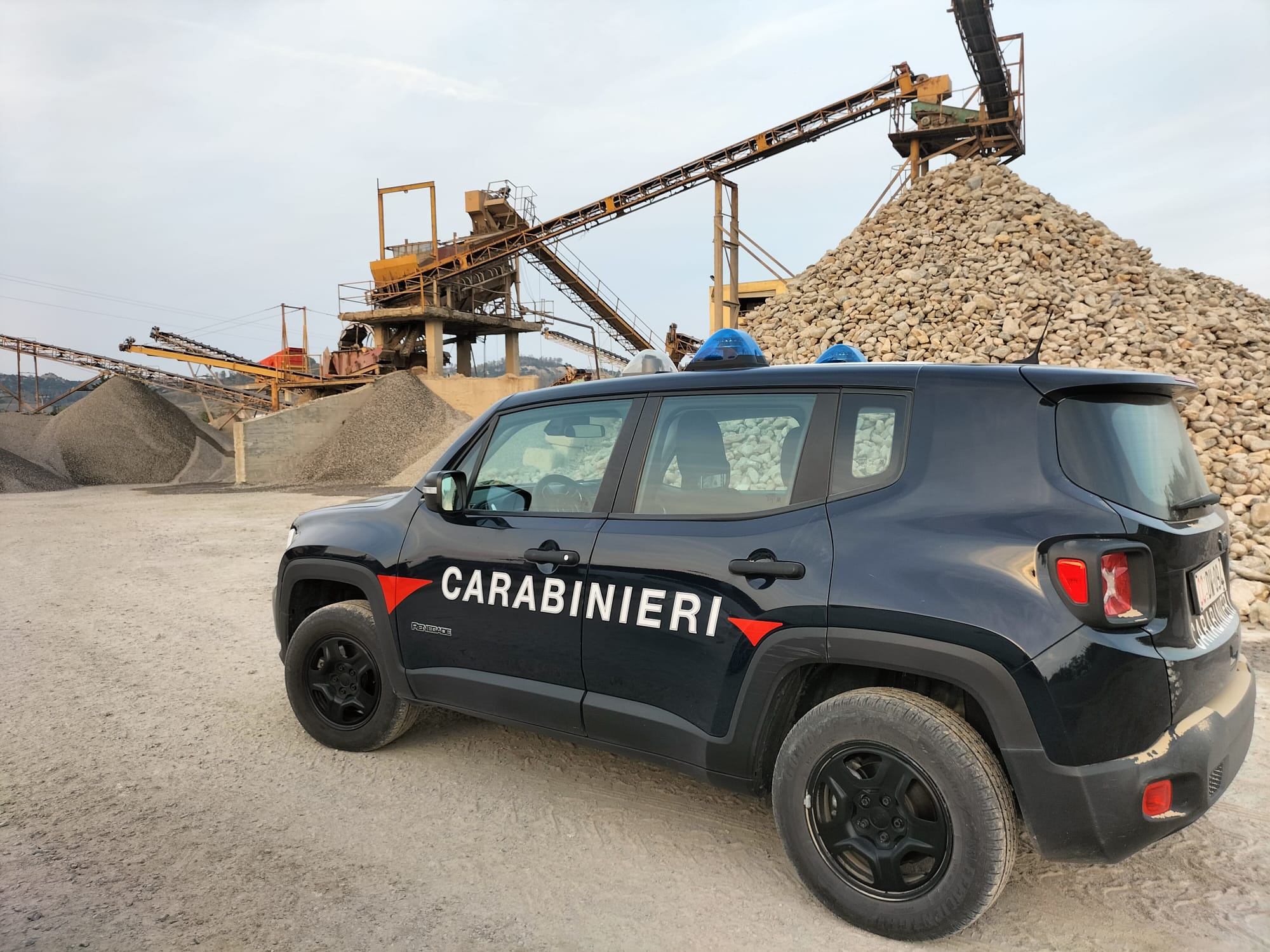 Furto di materiali inerti, un arresto nel crotonese