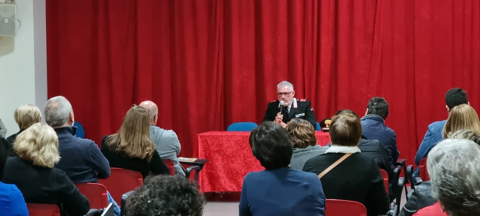 Come prevenire truffe e raggiri, a Seminara e Santa Cristina d’Aspromonte i carabinieri incontrano i cittadini