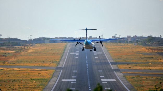 Blue Air sospende i voli in Calabria. U.Di.Con.: “Gravi disagi per i viaggiatori”