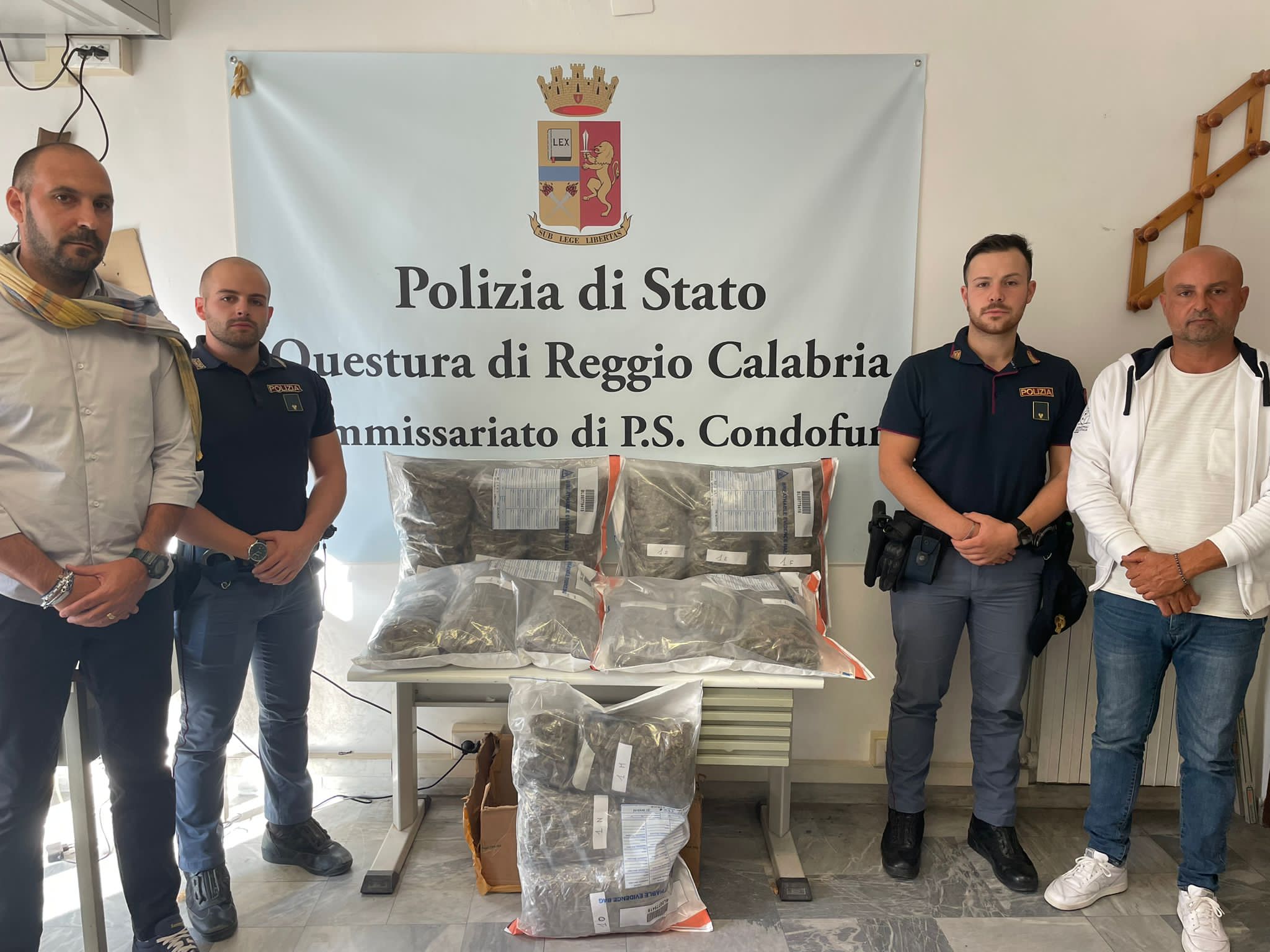 Possesso e trasporto di sostanza stupefacente, due arresti nel Reggino