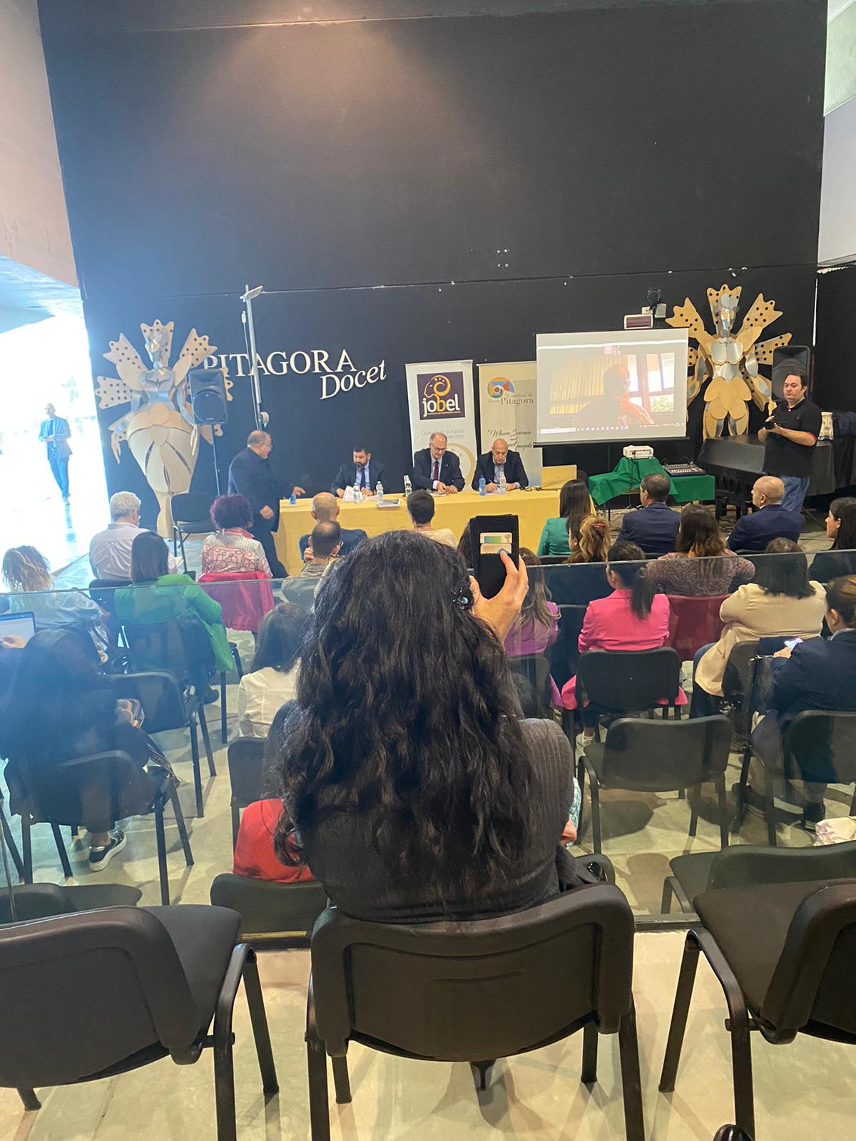Crotone – Primo piano di zona dell’ambito sociale