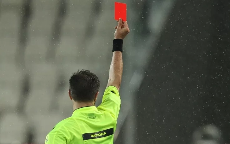 Cagliari-Reggina, designato un arbitro importante ma  che “porta male” agli amaranto