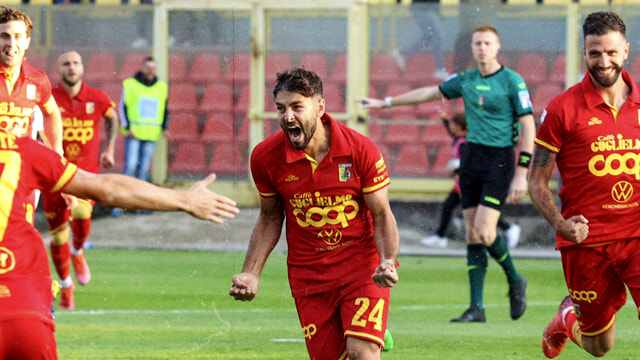 Viterbese ko al Ceravolo, vola il Catanzaro