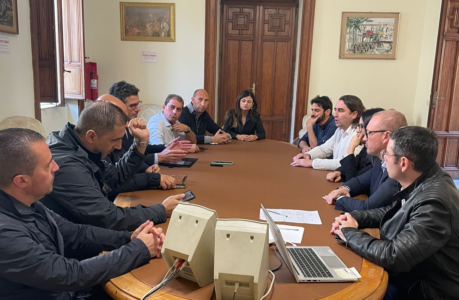 Caro bollette a Reggio Calabria, Versace incontra i vertici di Confcommercio e Confesercenti