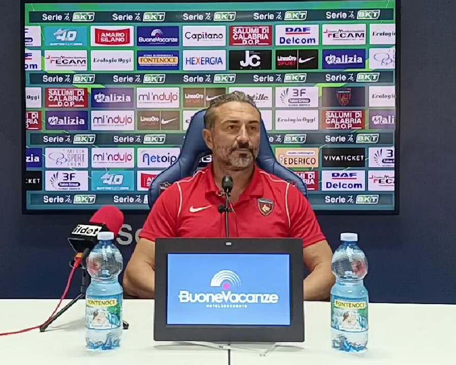 Reggina-Cosenza, Dionigi: “Il passato non si scorda, ma ce la metterò tutta per i colori rossoblu”