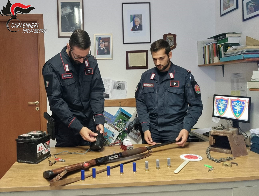 Utilizzo di richiami acustici vietati, denunciati tre cacciatori