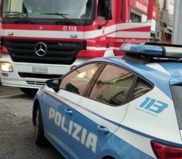 Aveva 1,5 kg di esplosivo in casa con telecomando a distanza, arrestato dalla Digos di Reggio Calabria