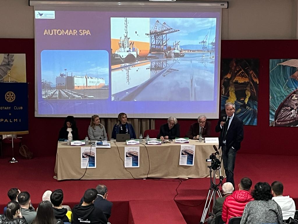Il porto di Gioia Tauro si apre agli istituti di Istruzione secondaria di secondo grado
