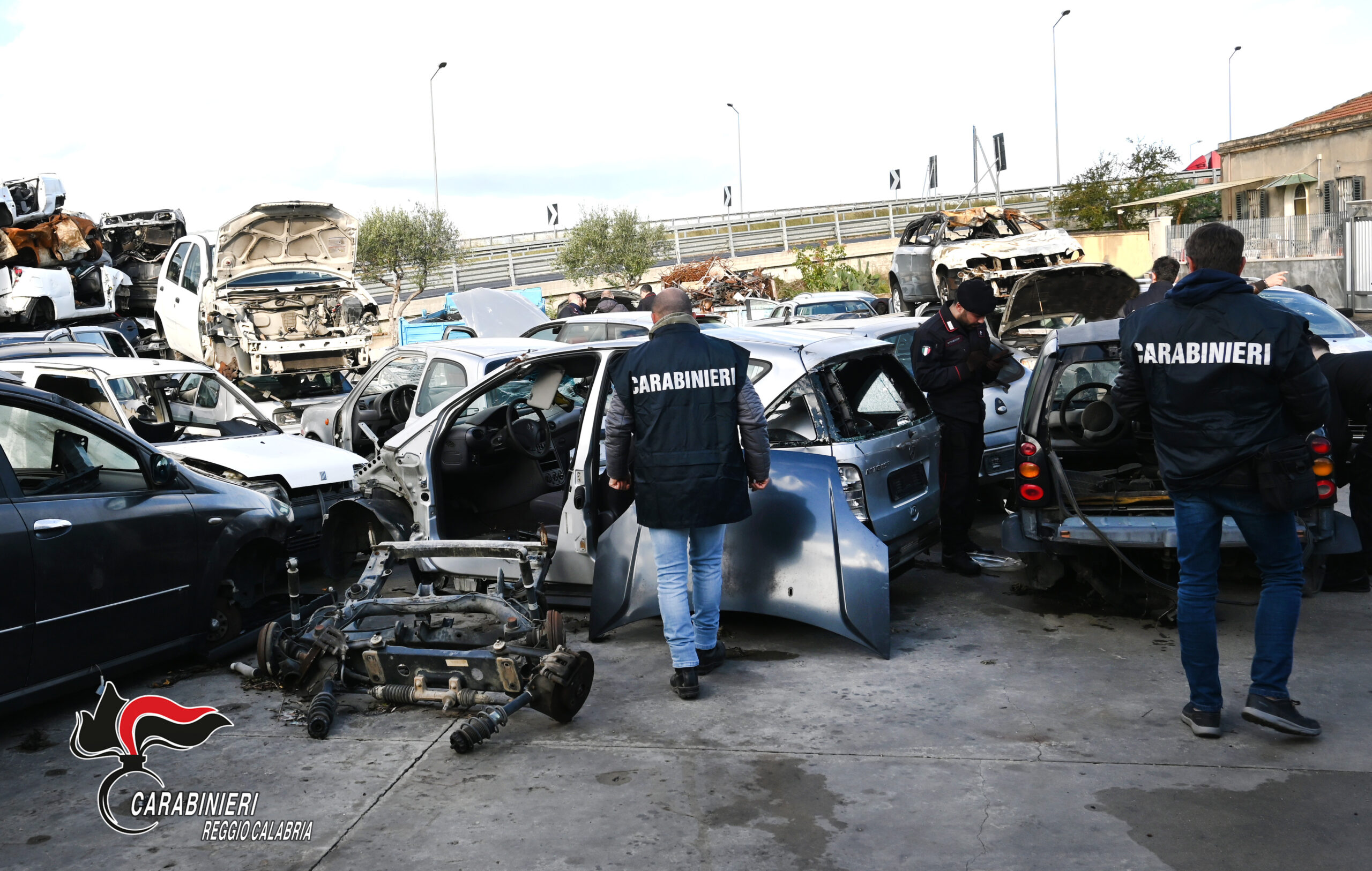 Reggio Calabria – Scaricava olii e acque reflue nella fiumara, denunciato imprenditore