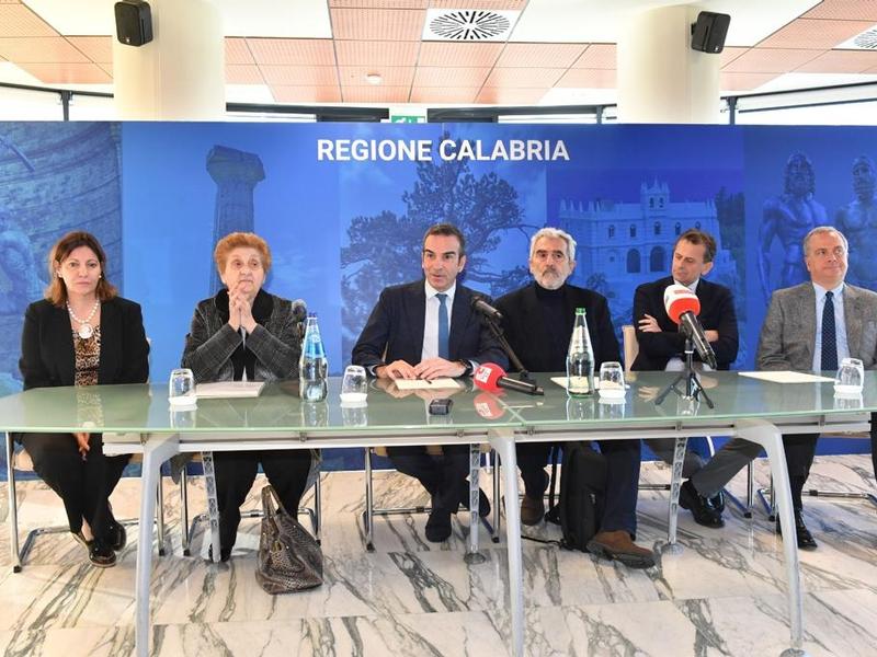 Sanità in Calabria, l’annuncio di Occhiuto per la Pediatria: “Intesa con il Bambino Gesù, obiettivo diminuire i 10.000 calabresi si curano a Roma”